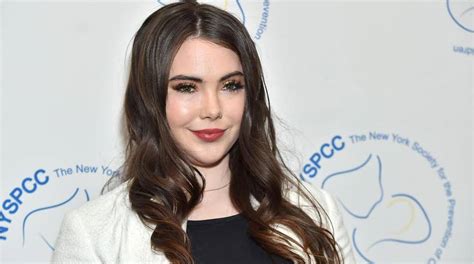 McKayla Maroney returns from social media hiatus wearing bikini。